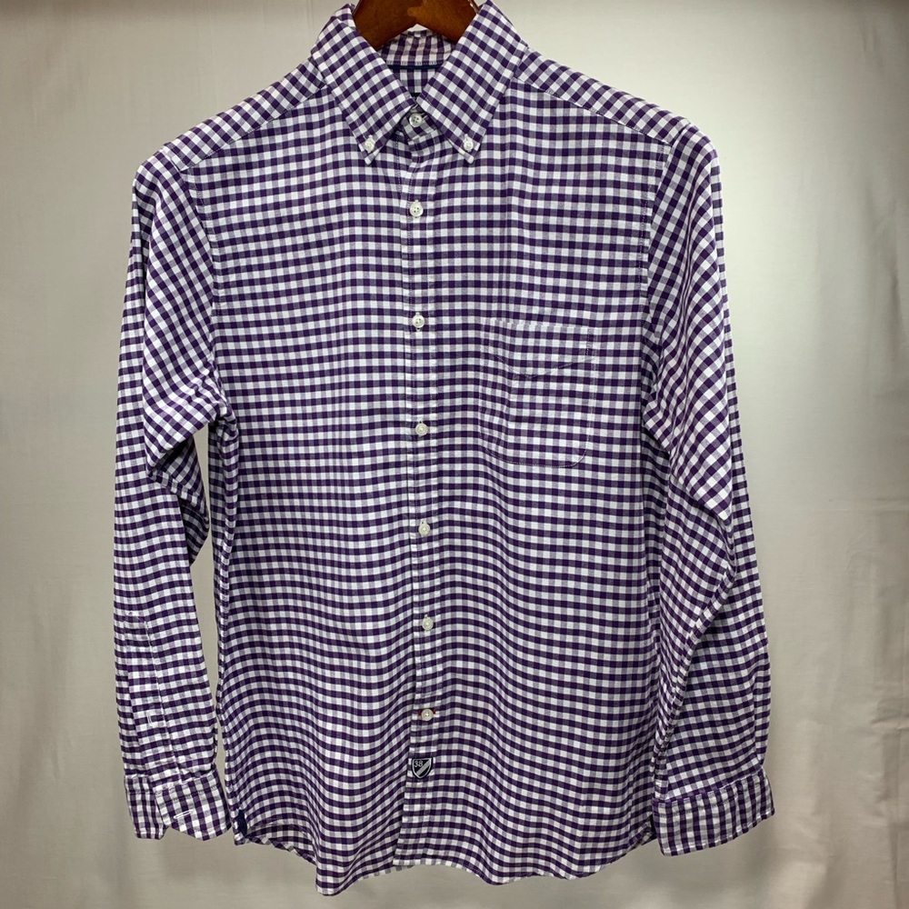 Dress shirt. Button down.